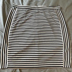 NWT Banana Republic Black & White Striped Pencil Skirt Womens Size 14
